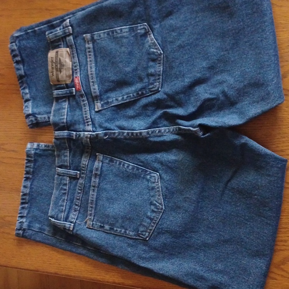 Wrangler blue jeans size 34 X 30 - Picture 2 of 4